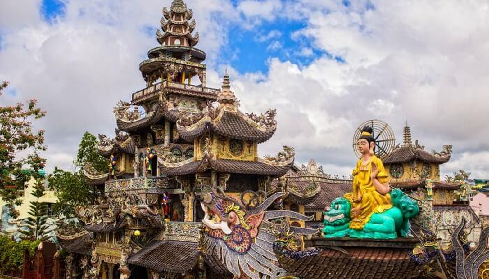 Phuoc Lam Pagoda In Vietnam - Sheet3