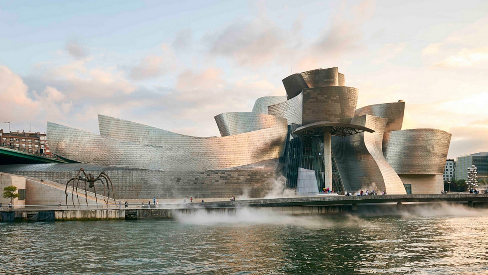 Guggenheim Bilbao (Bilbao, Spain) - Sheet1